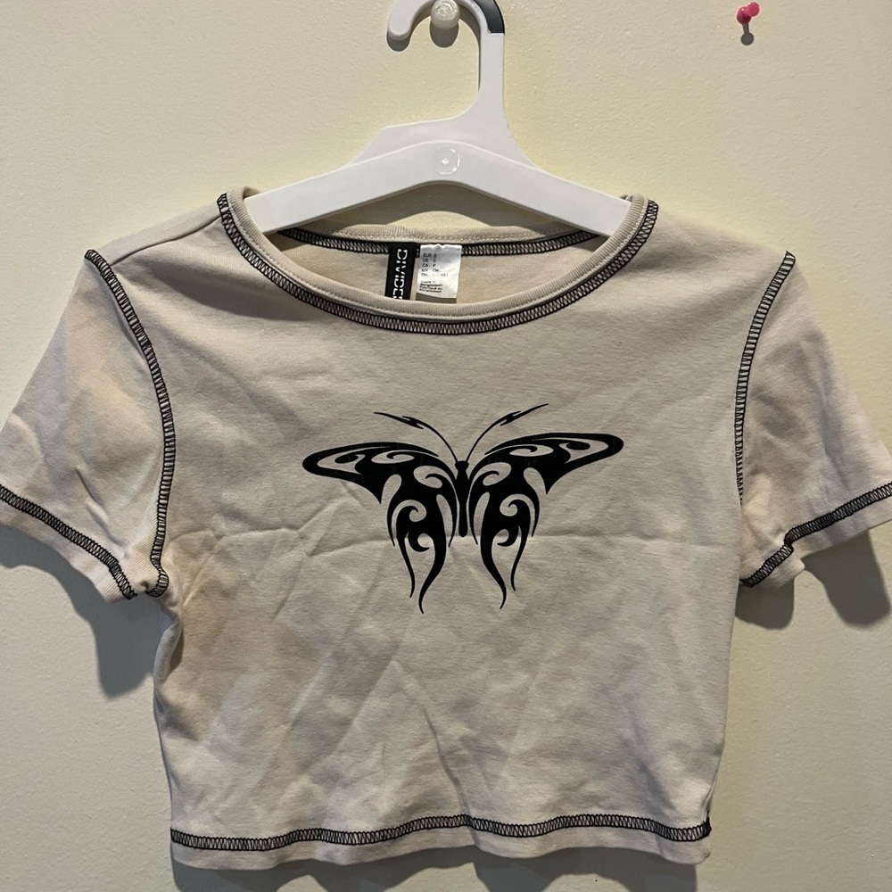 Divided Graphic Crop T-Shirt